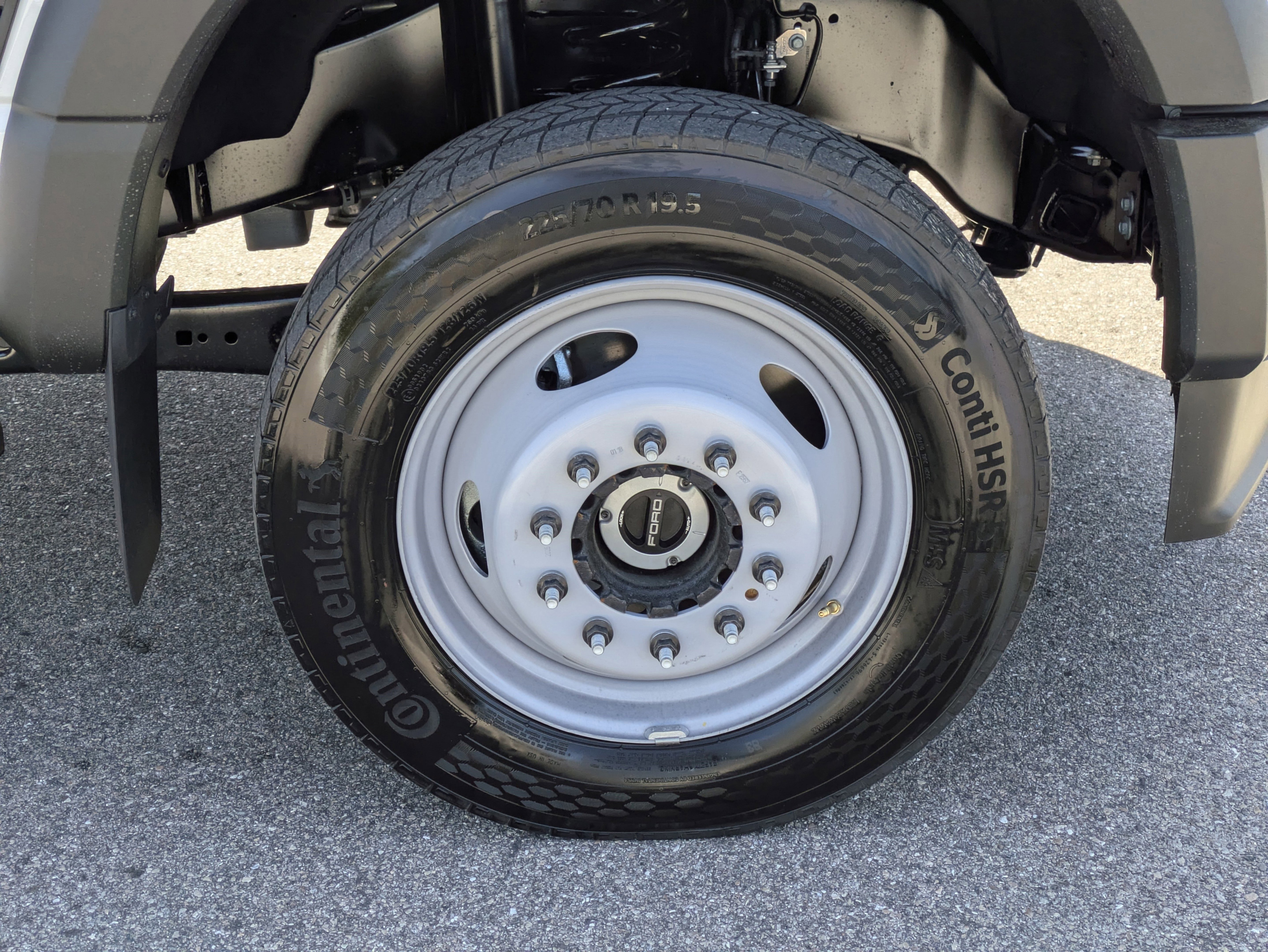 New 2025 Ford F550 4x4 Regular Cab Super Duty image 13