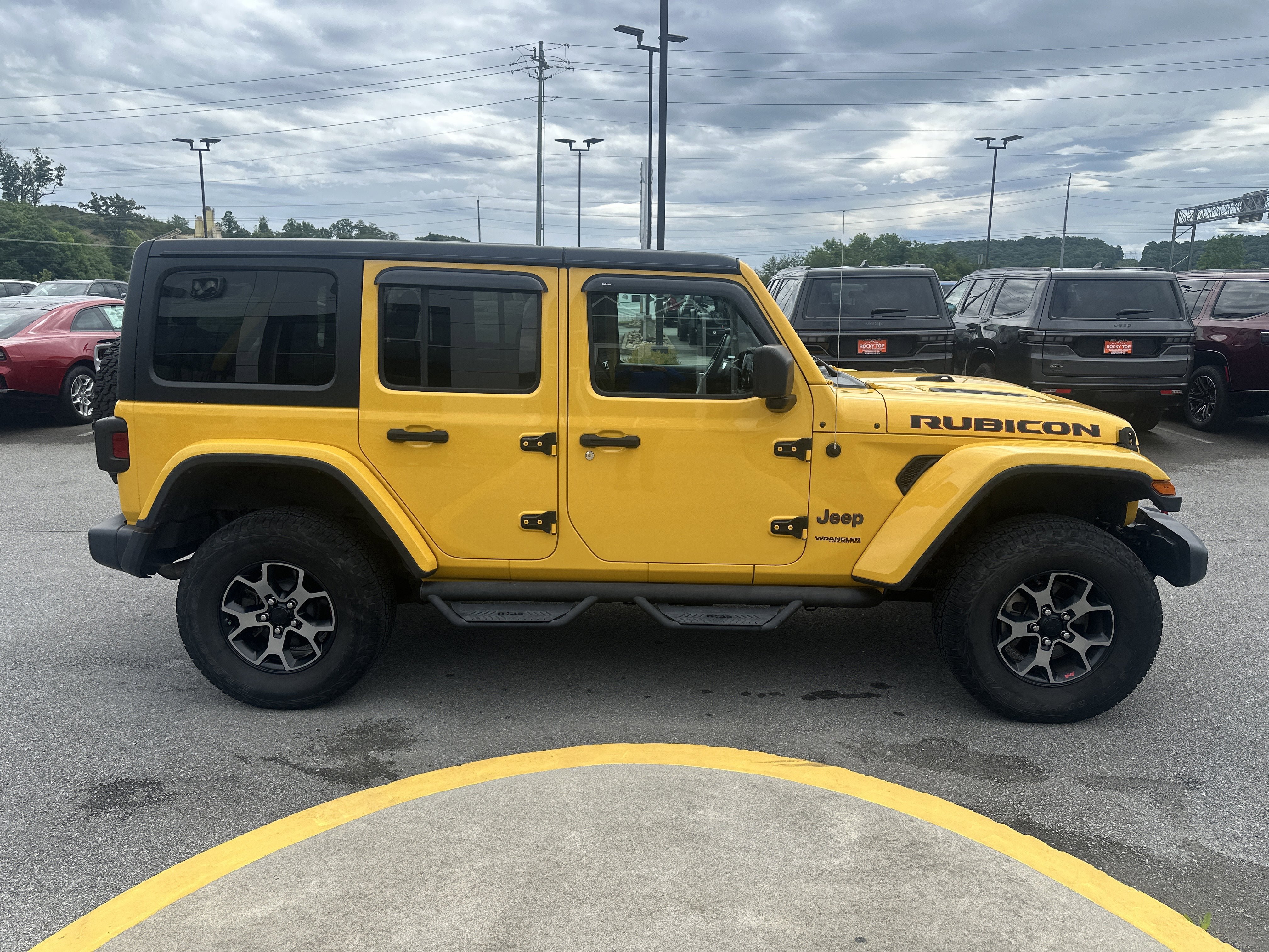 Used 2019 Jeep Wrangler Unlimited Rubicon w/ Cold Weather Group AWD/4WD image 7