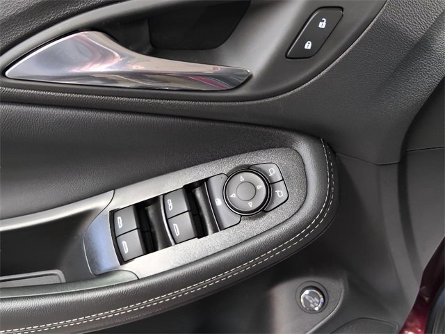 Used 2022 Buick Encore GX Select image 9