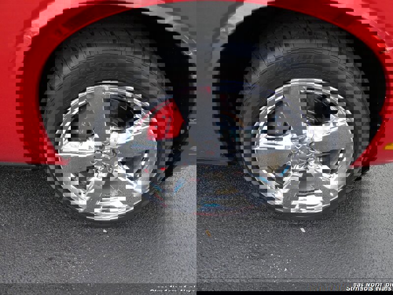 Used 2011 Dodge Challenger SE image 18