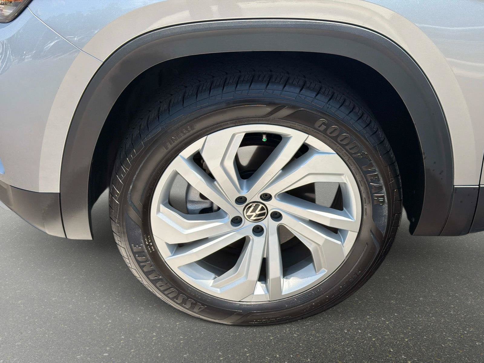 Certified 2023 Volkswagen Atlas SE FWD image 10
