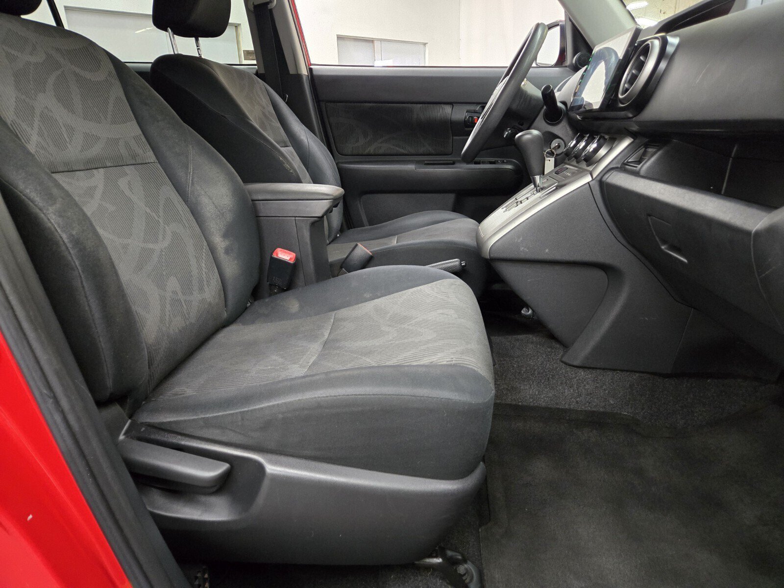 Used 2015 Scion xB FWD image 12
