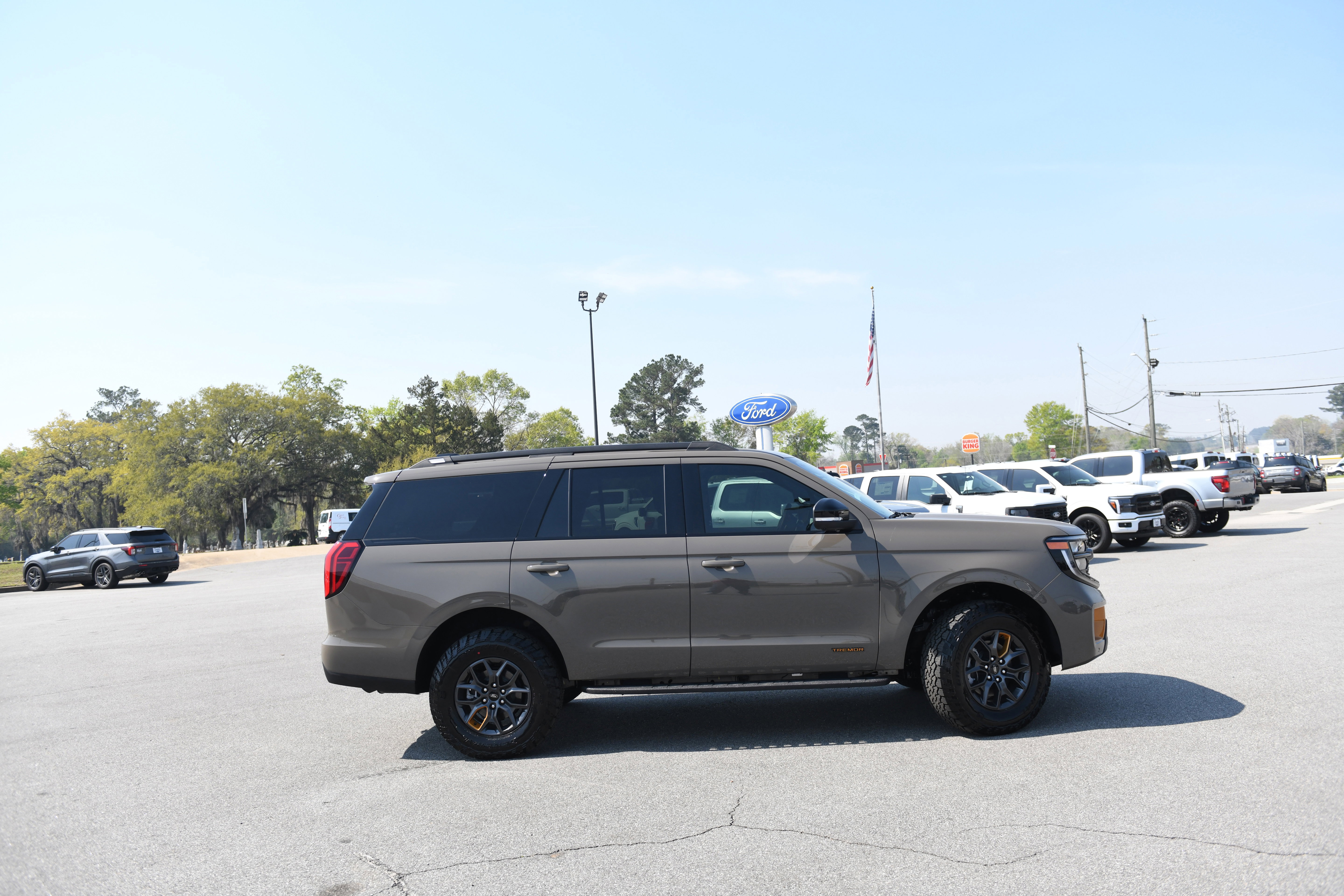 New 2026 Ford Expedition Tremor image 2