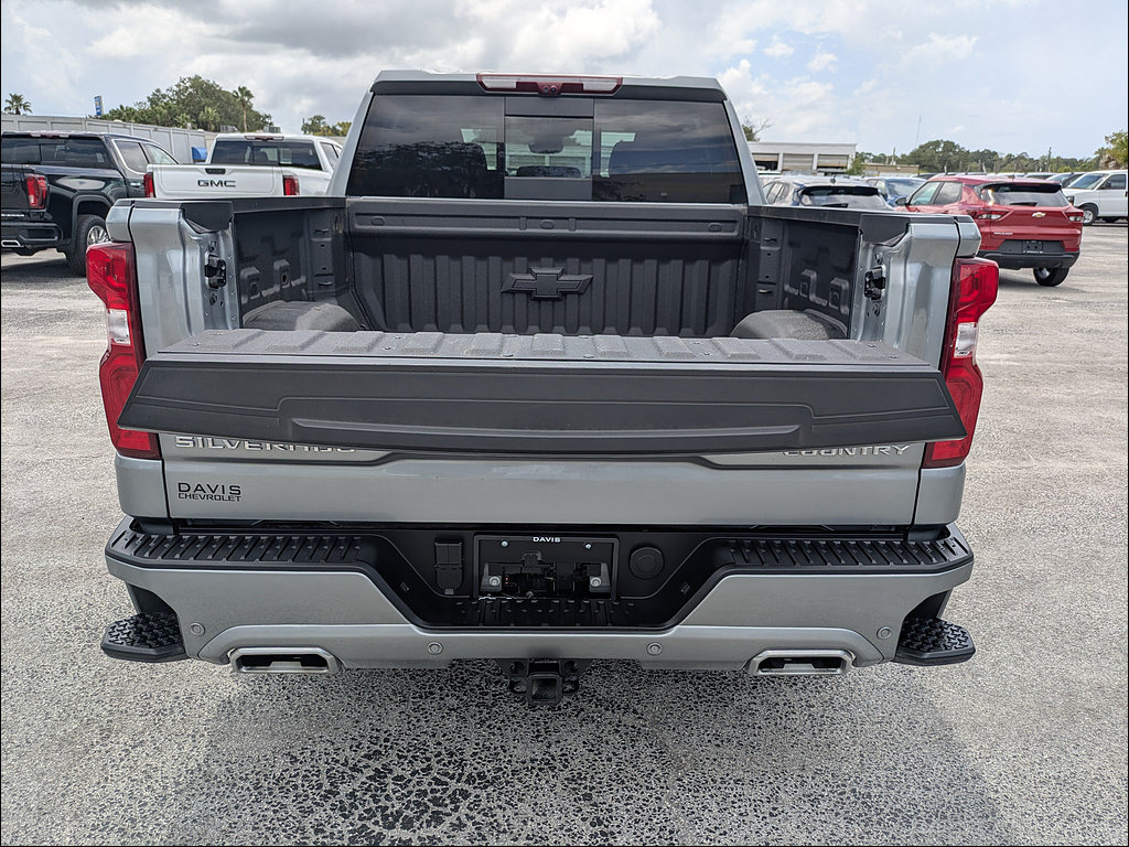 Used 2025 Chevrolet Silverado 1500 High Country AWD/4WD image 10