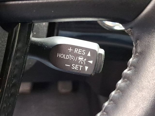 Used 2019 Toyota Prius XLE w/ Advanced Technology Package AWD/4WD image 24
