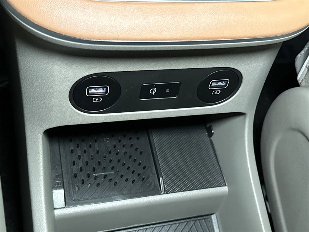 Used 2024 Hyundai Ioniq 5 Limited image 31