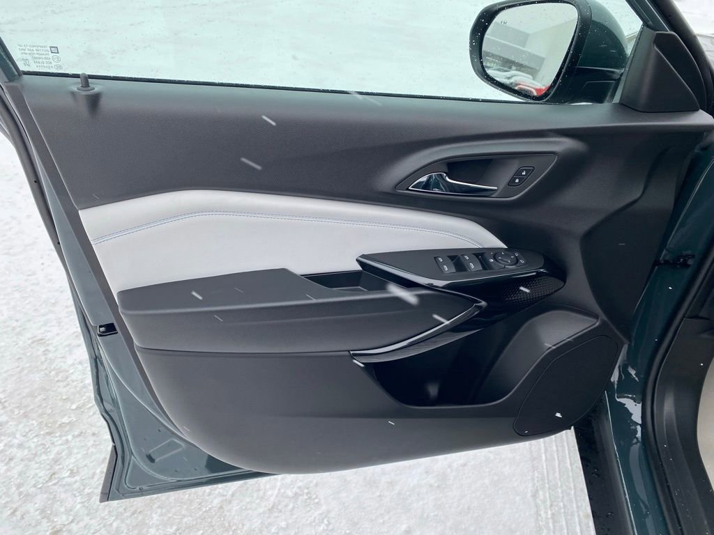 New 2026 Chevrolet Trax LT w/ Driver Confidence Package image 9