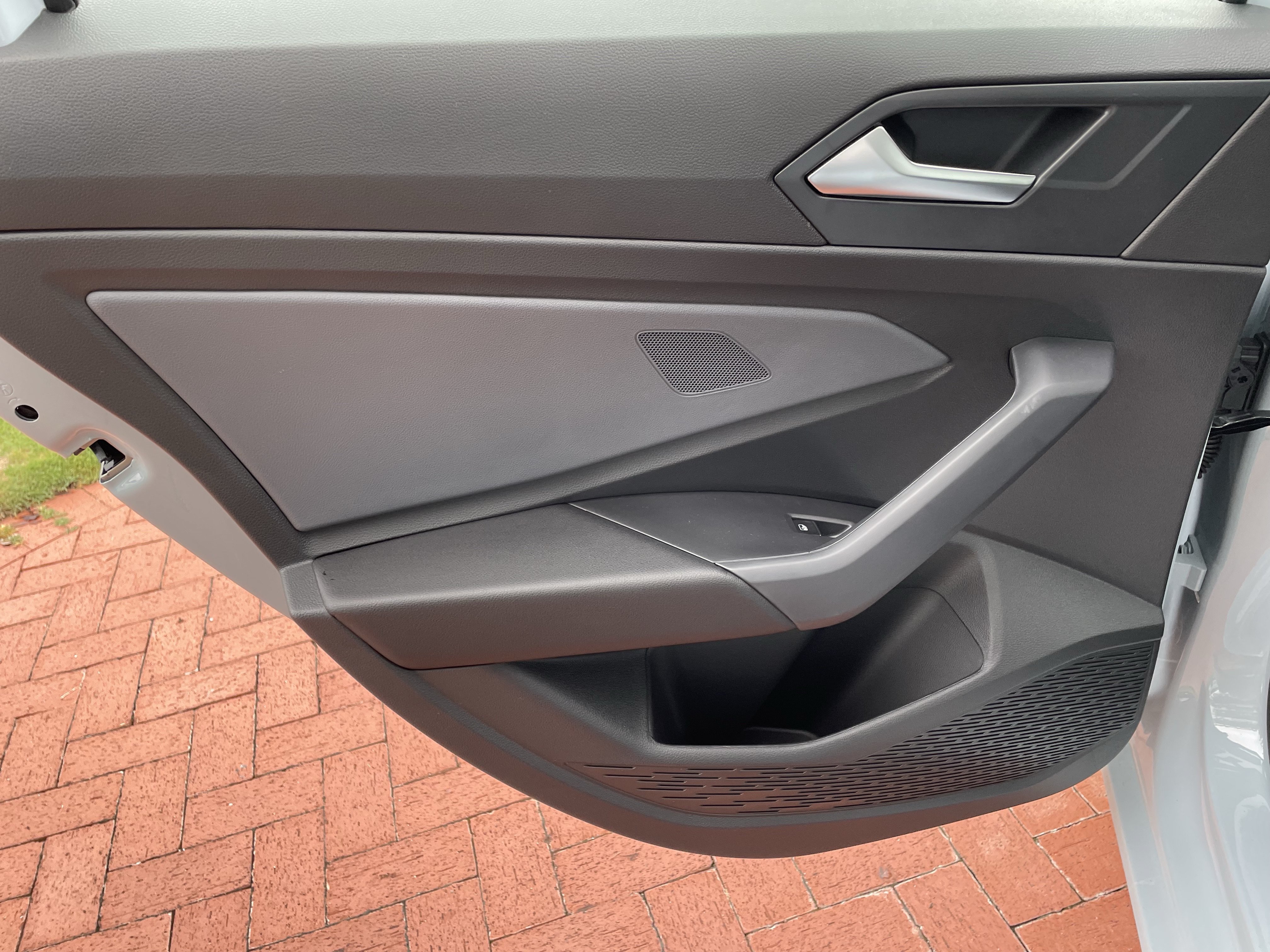 New 2026 Volkswagen Jetta SE FWD image 10
