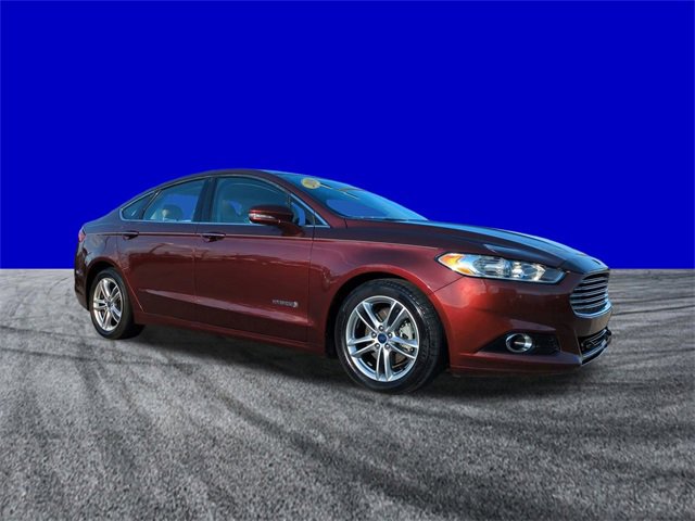 Used 2015 Ford Fusion Titanium image 2