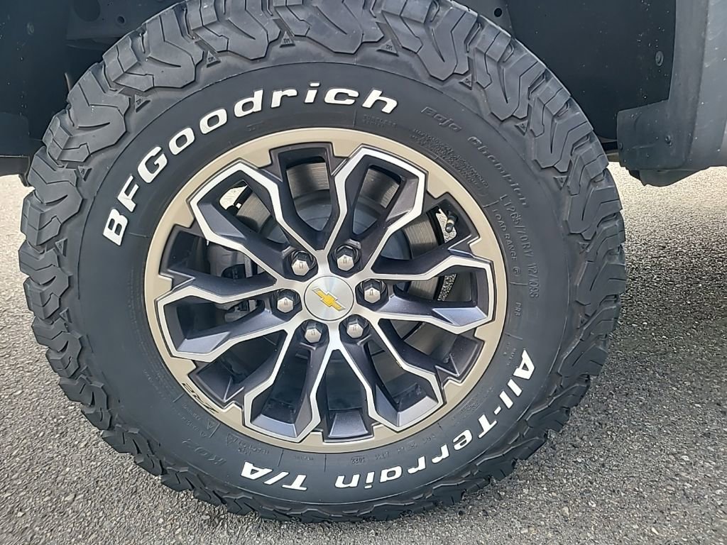 Used 2022 Chevrolet Colorado ZR2 AWD/4WD image 9