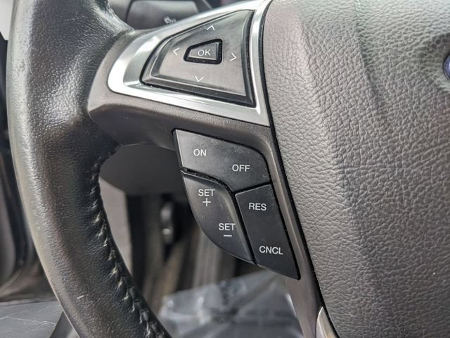 Used 2015 Ford Fusion SE w/ Equipment Group 201A FWD image 19