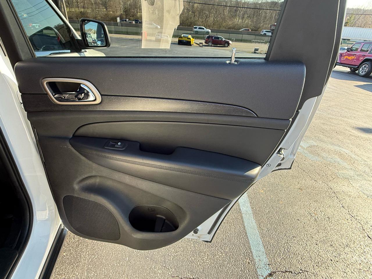 Used 2015 Jeep Grand Cherokee Laredo w/ Quick Order Package 23E image 30