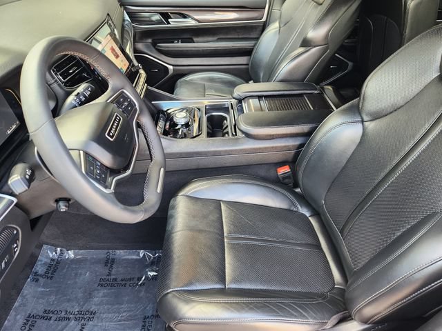 Used 2024 Jeep Wagoneer 4WD w/ Convenience Group I image 4
