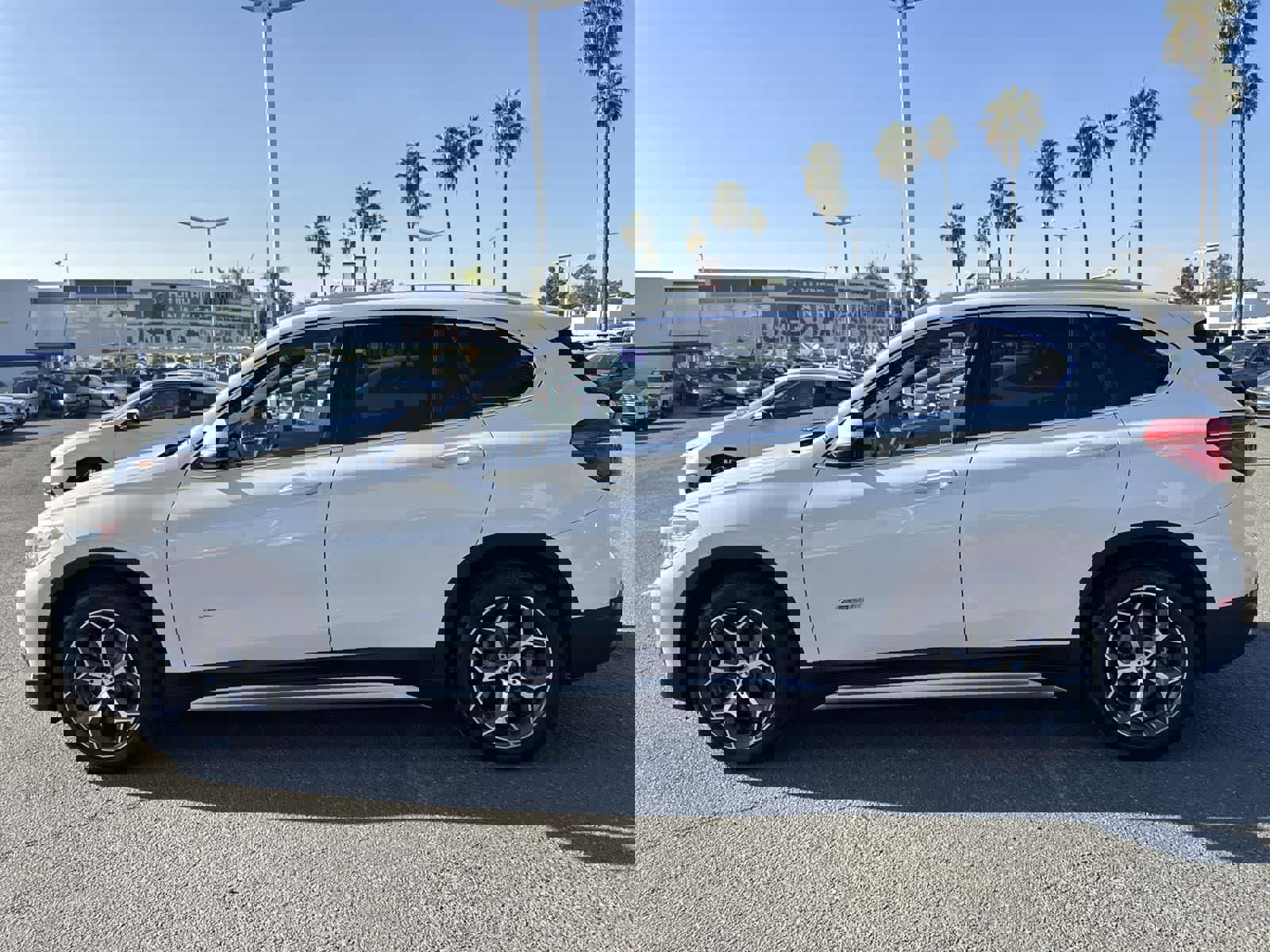 Used 2017 BMW X1 xDrive28i image 3