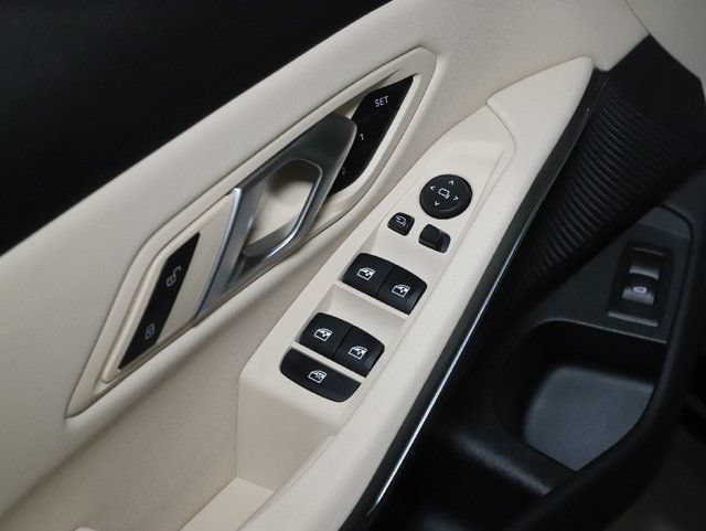 Used 2026 BMW 330i xDrive Sedan w/ Premium Package AWD/4WD image 17