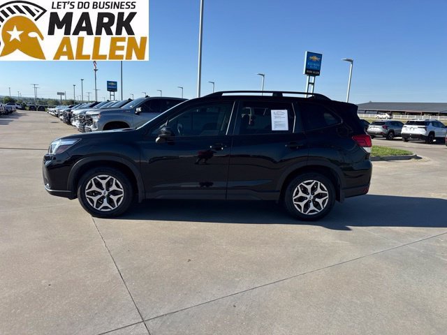 Used 2019 Subaru Forester Premium AWD/4WD image 3