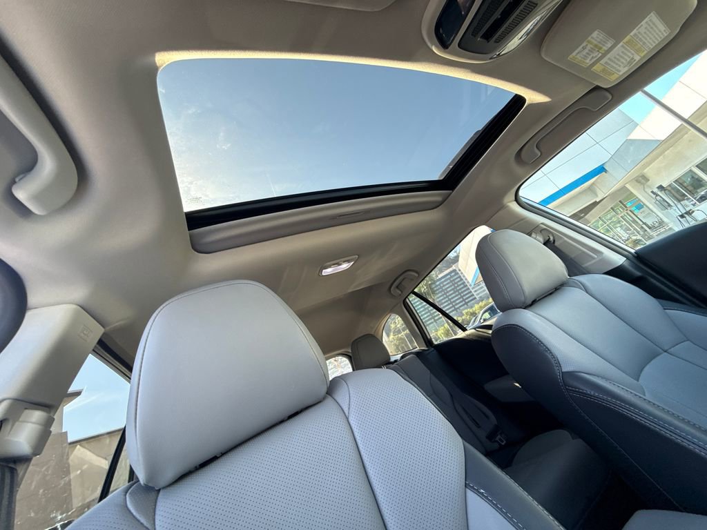 Used 2023 Subaru Outback Limited AWD/4WD image 16