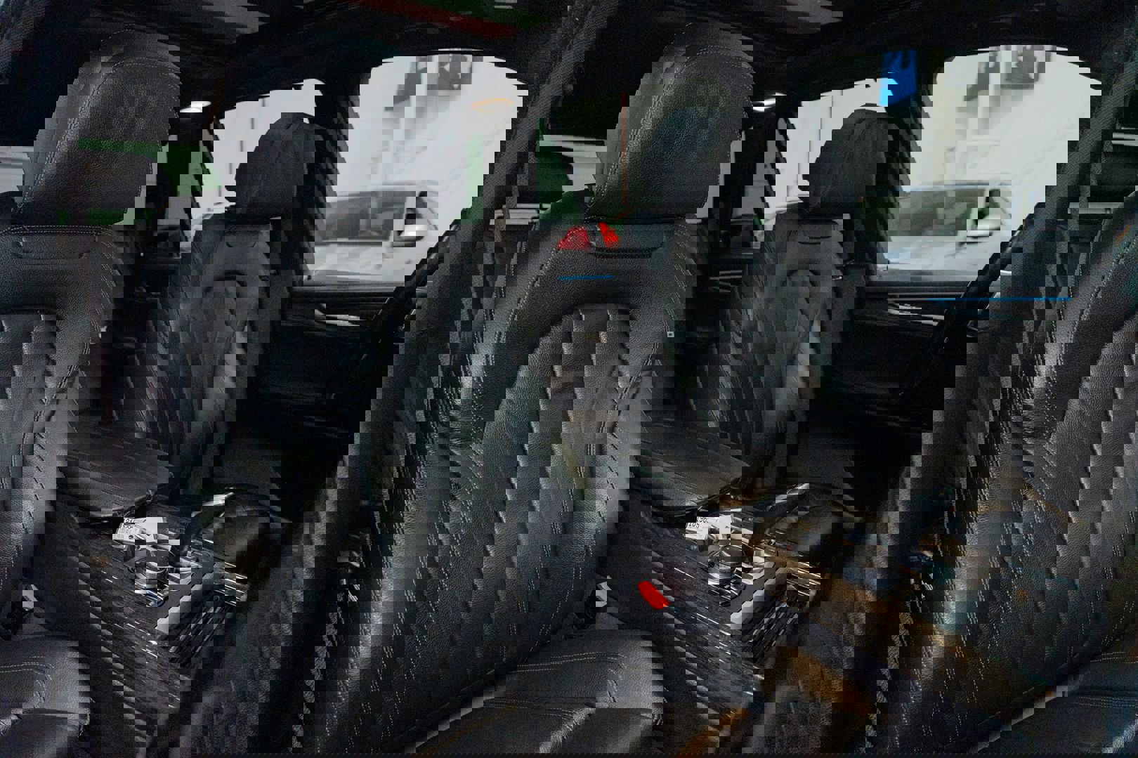 Used 2018 BMW X5 xDrive50i w/ M Sport Package image 39