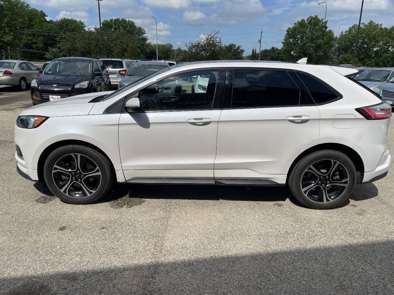 Used 2019 Ford Edge ST w/ Cold Weather Package AWD/4WD image 6