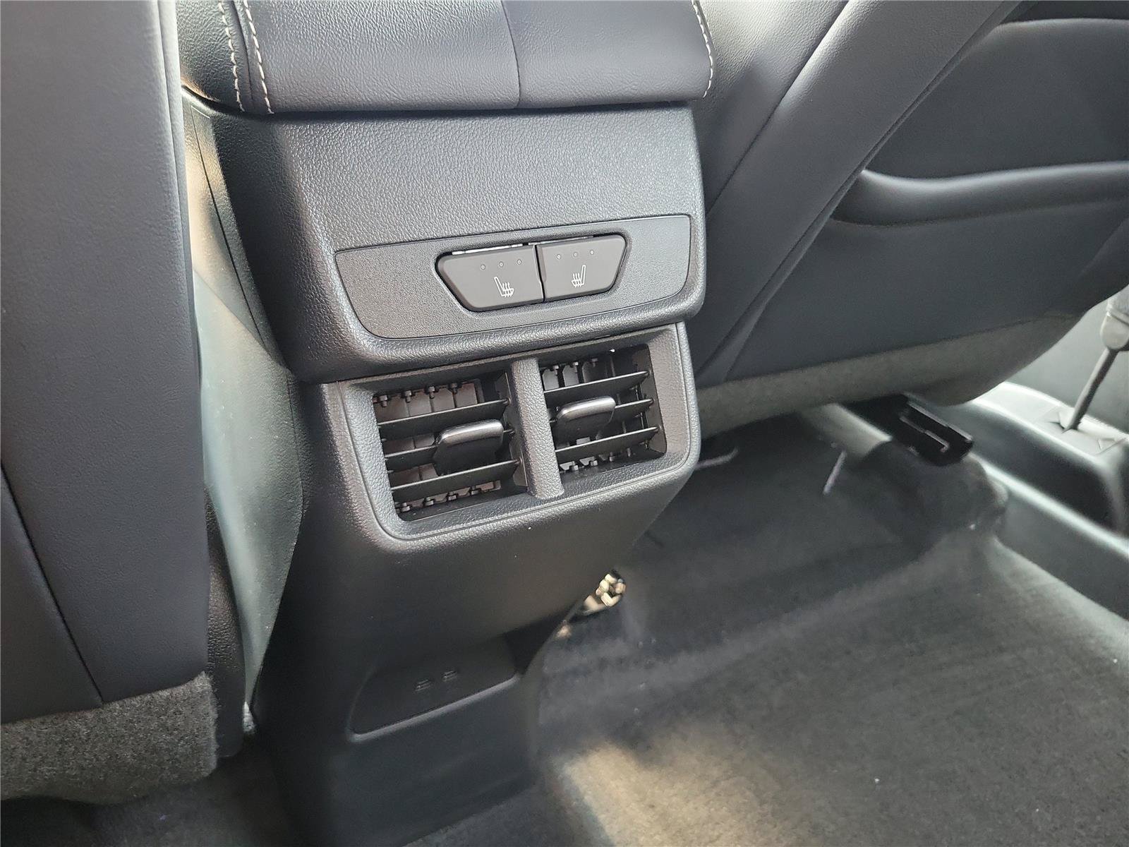 New 2027 GMC Terrain Elevation w/ Elevation Premium Package FWD image 11