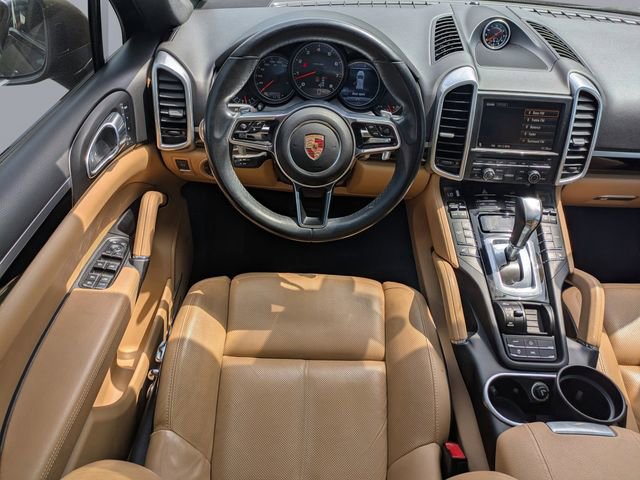 Used 2016 Porsche Cayenne image 17