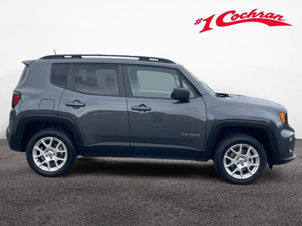 Used 2022 Jeep Renegade Latitude image 8