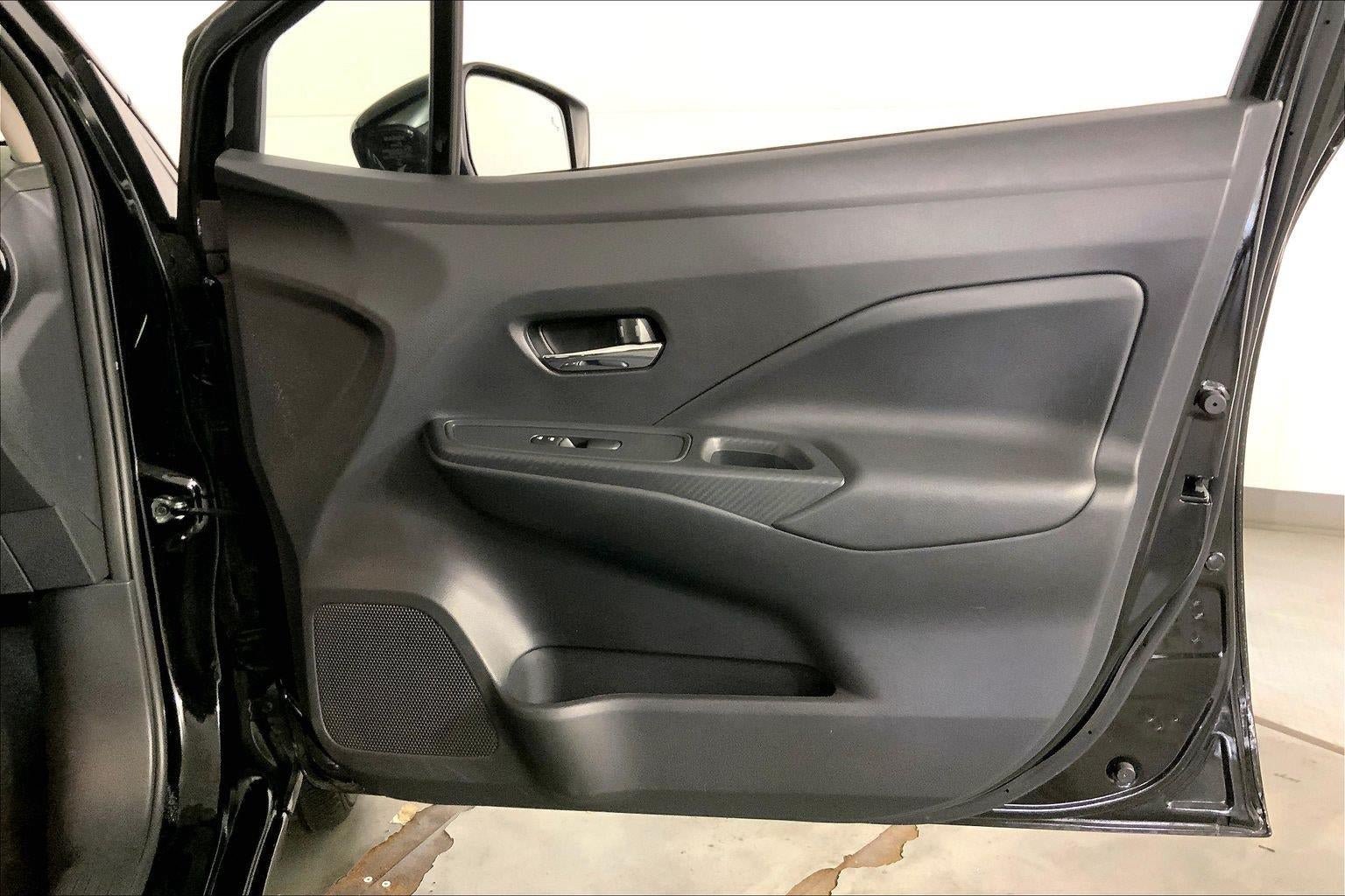 Used 2025 Nissan Versa SV FWD image 24