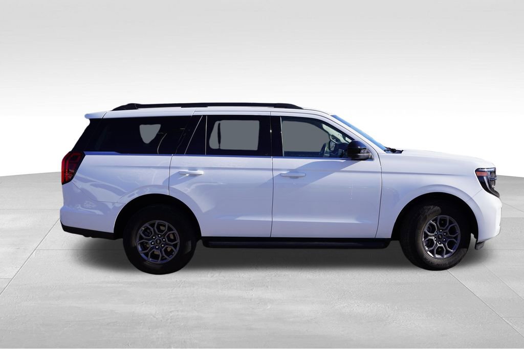 Certified 2025 Ford Expedition Active image 4