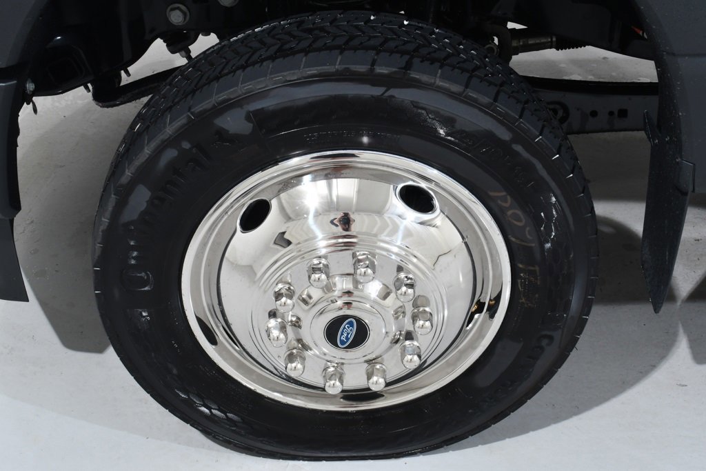 New 2026 Ford F550 4x4 Crew Cab w/ XLT Value Package image 23