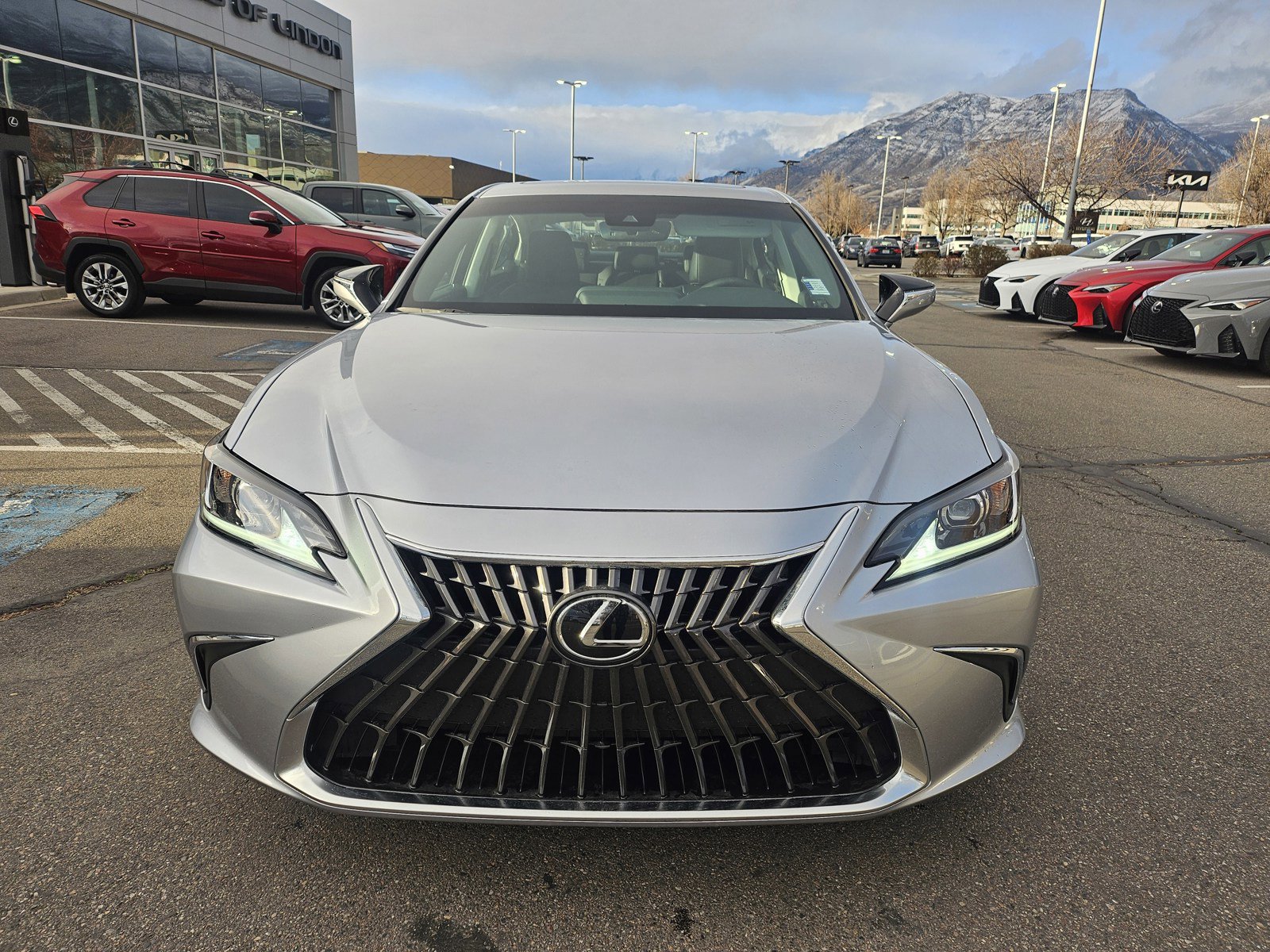 New 2025 Lexus ES 350 image 2