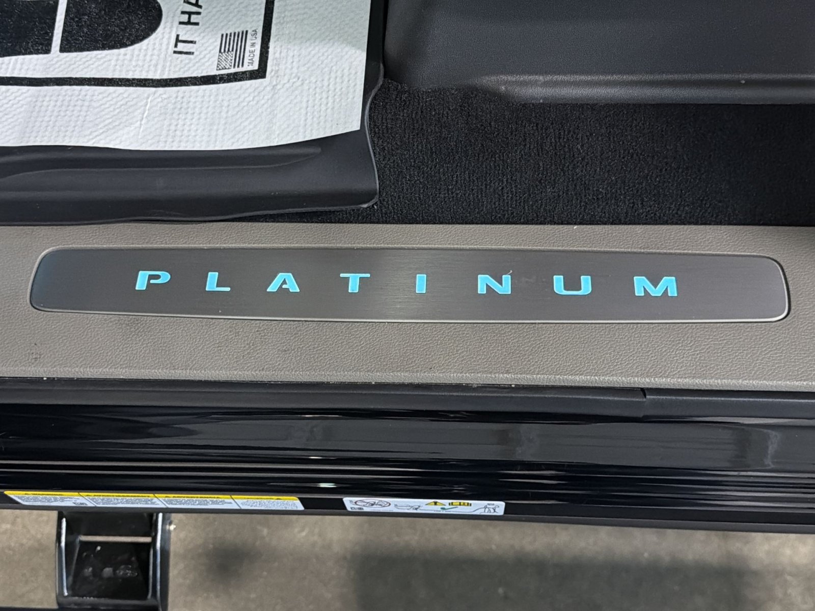 New 2026 Ford F450 Platinum w/ Platinum Plus Package AWD/4WD image 18