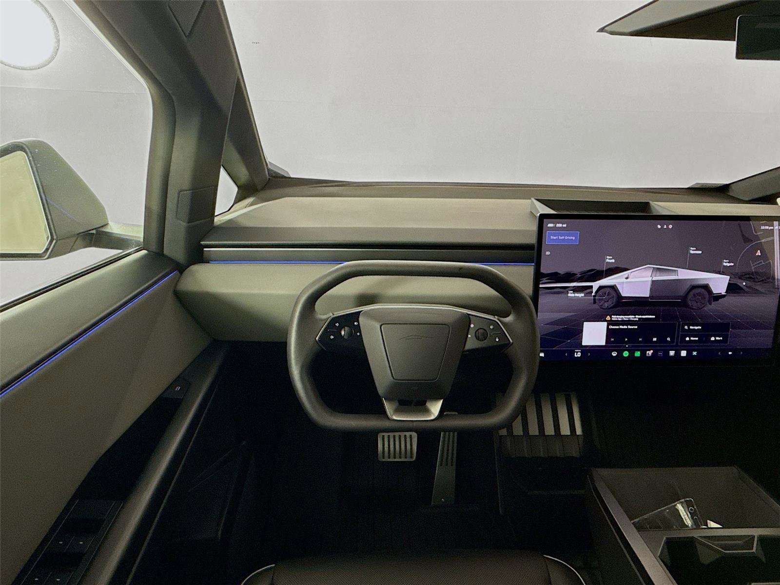 Used 2024 Tesla Cybertruck AWD Crew Cab image 3