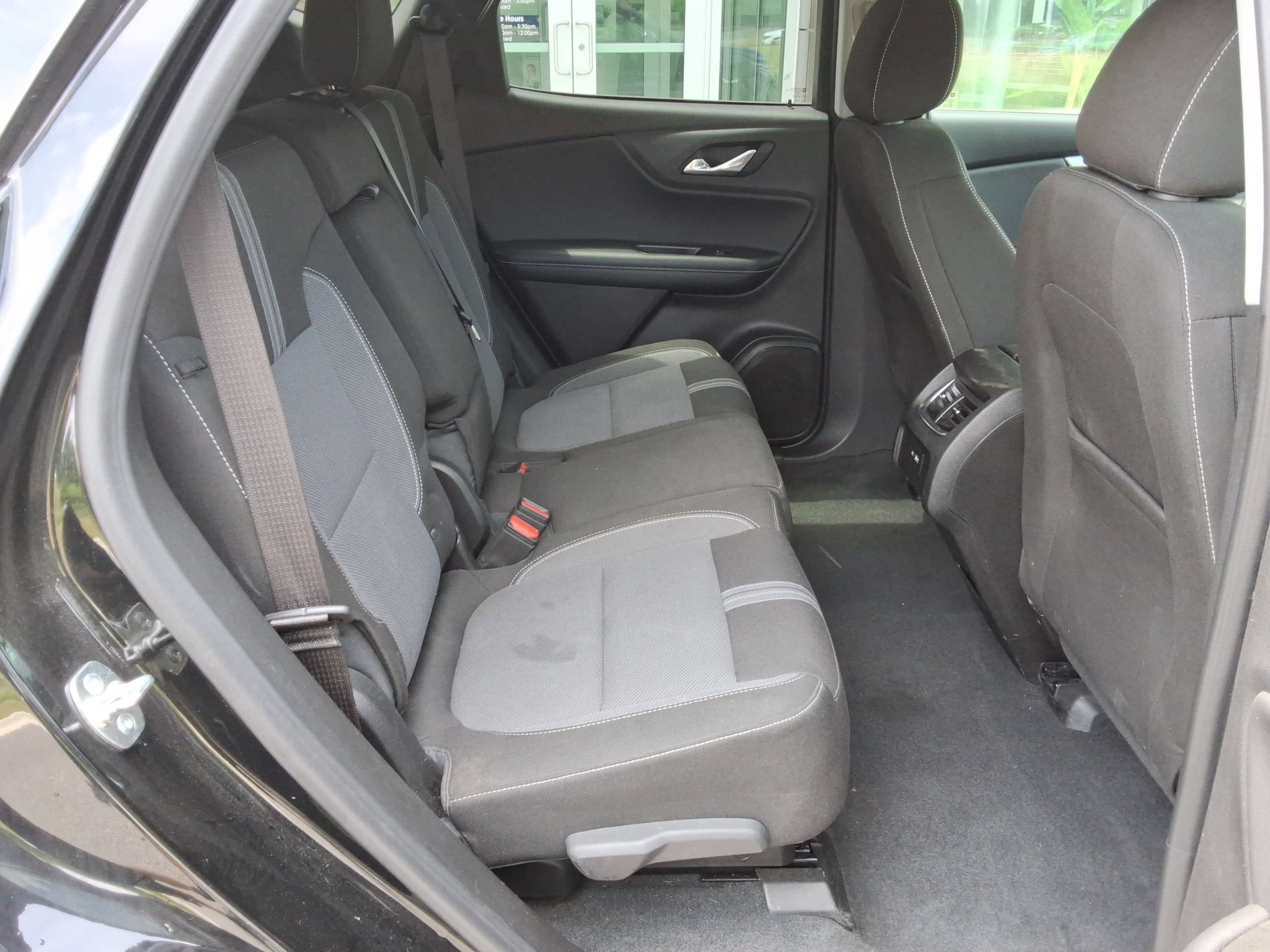 Used 2024 Chevrolet Blazer LT AWD/4WD image 32