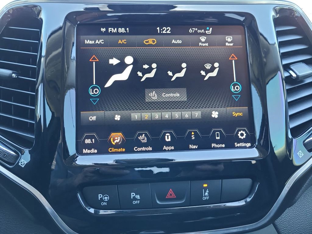 Used 2022 Jeep Cherokee Limited w/ Elite Package AWD/4WD image 18