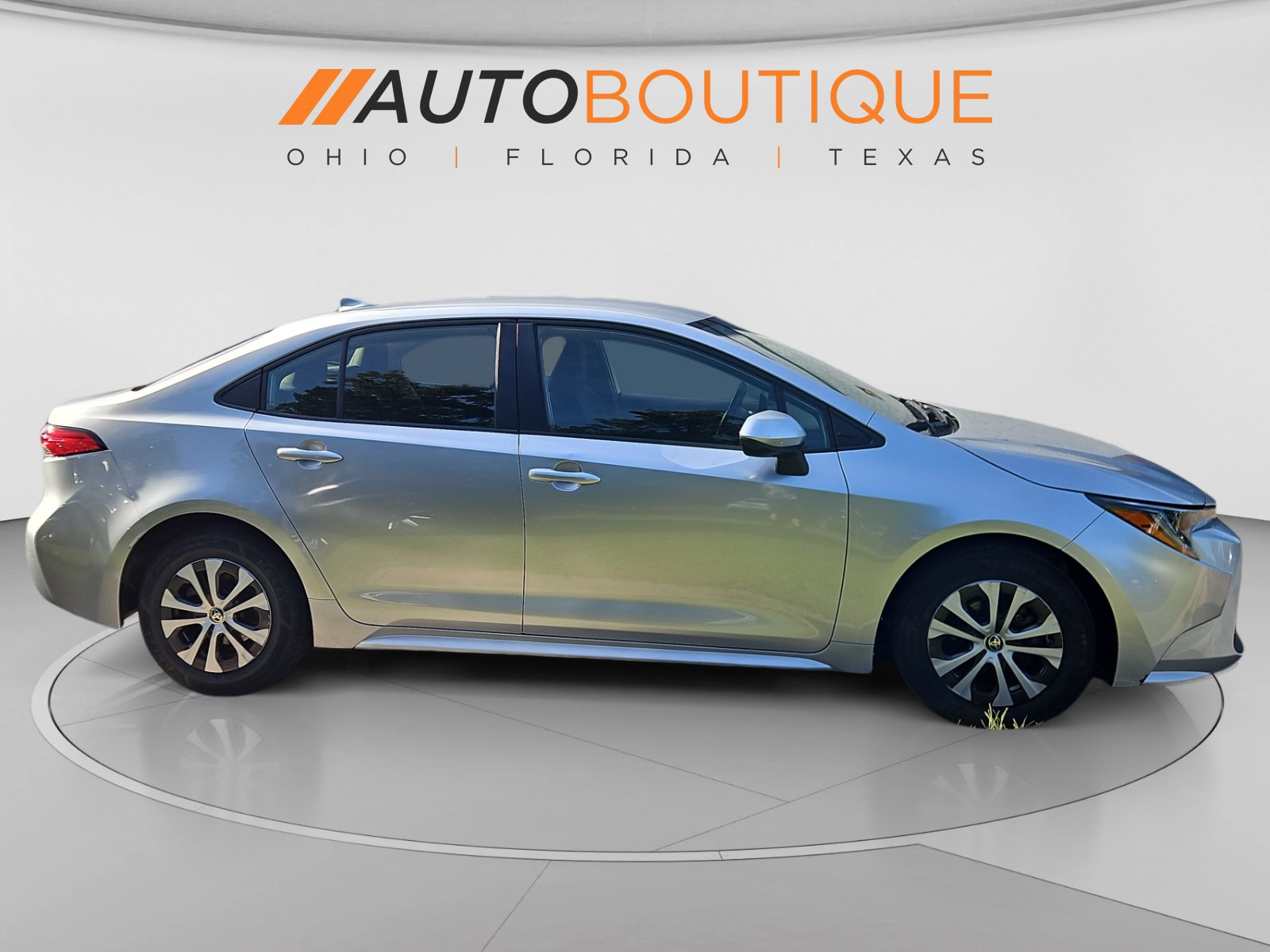 Used 2022 Toyota Corolla LE FWD image 6
