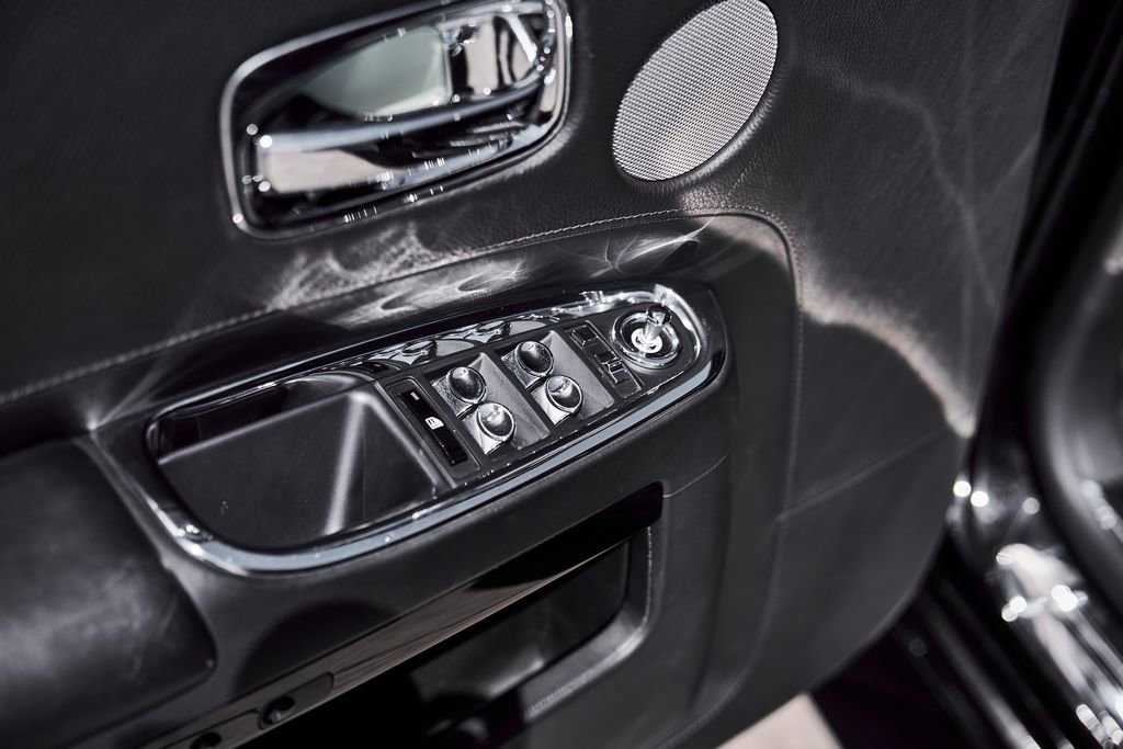 Used 2014 Rolls-Royce Ghost RWD image 34