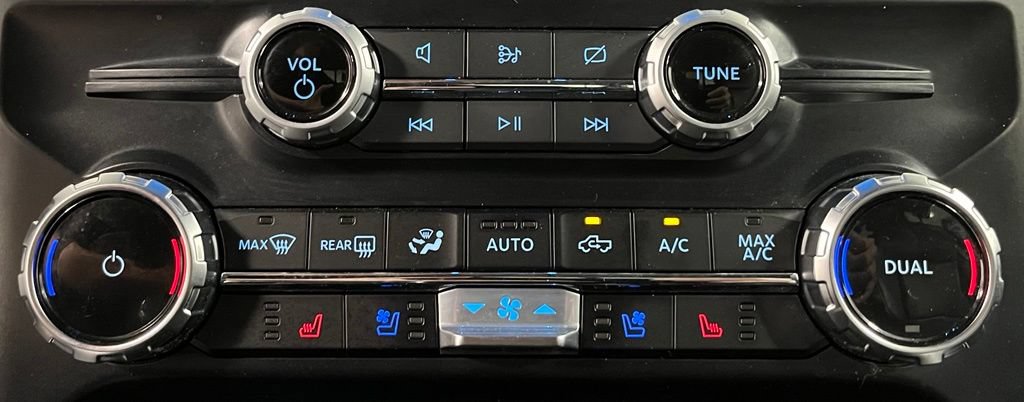 Used 2023 Ford F150 Lariat AWD/4WD image 39