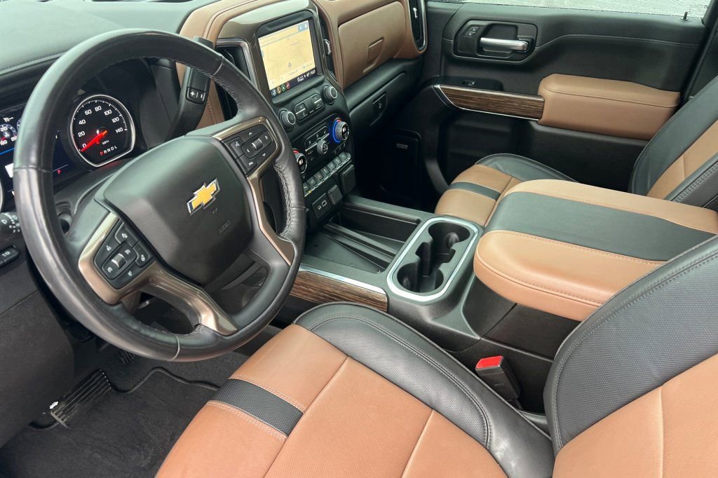 Used 2023 Chevrolet Silverado 2500 High Country w/ Z71 Off-Road Package AWD/4WD image 7
