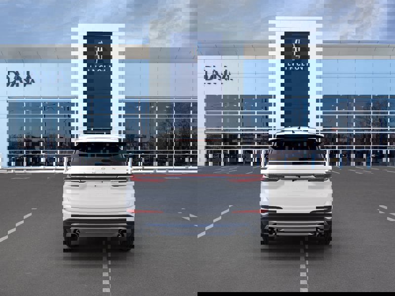 New 2024 Lincoln Corsair FWD image 5