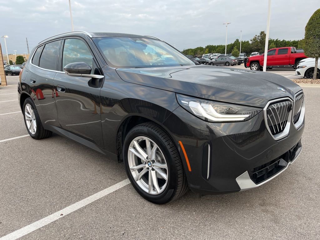 Used 2025 BMW X3 xDrive30i video 3