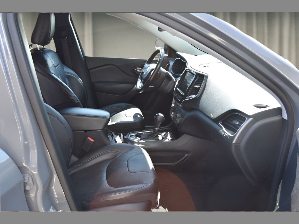 Used 2021 Jeep Cherokee Limited image 14