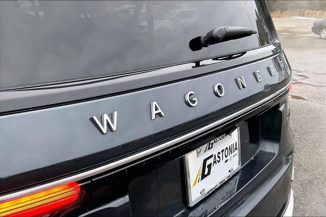 Used 2024 Jeep Wagoneer L Series II w/ Flexible Seating Group image 23