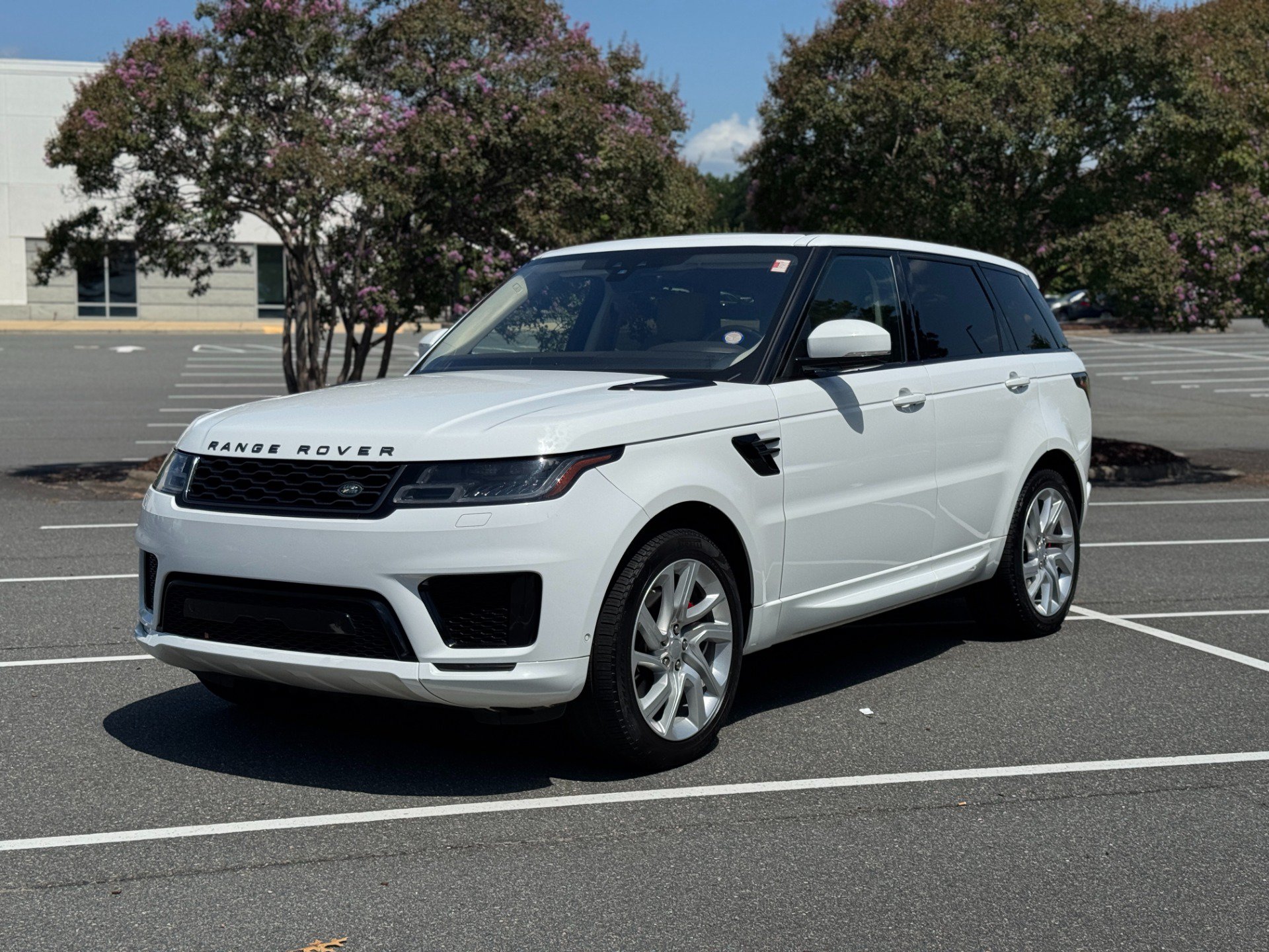 Used 2019 Land Rover Range Rover Sport Supercharged AWD/4WD image 4