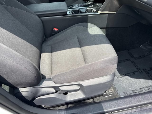 Used 2025 Toyota Camry LE AWD/4WD image 10