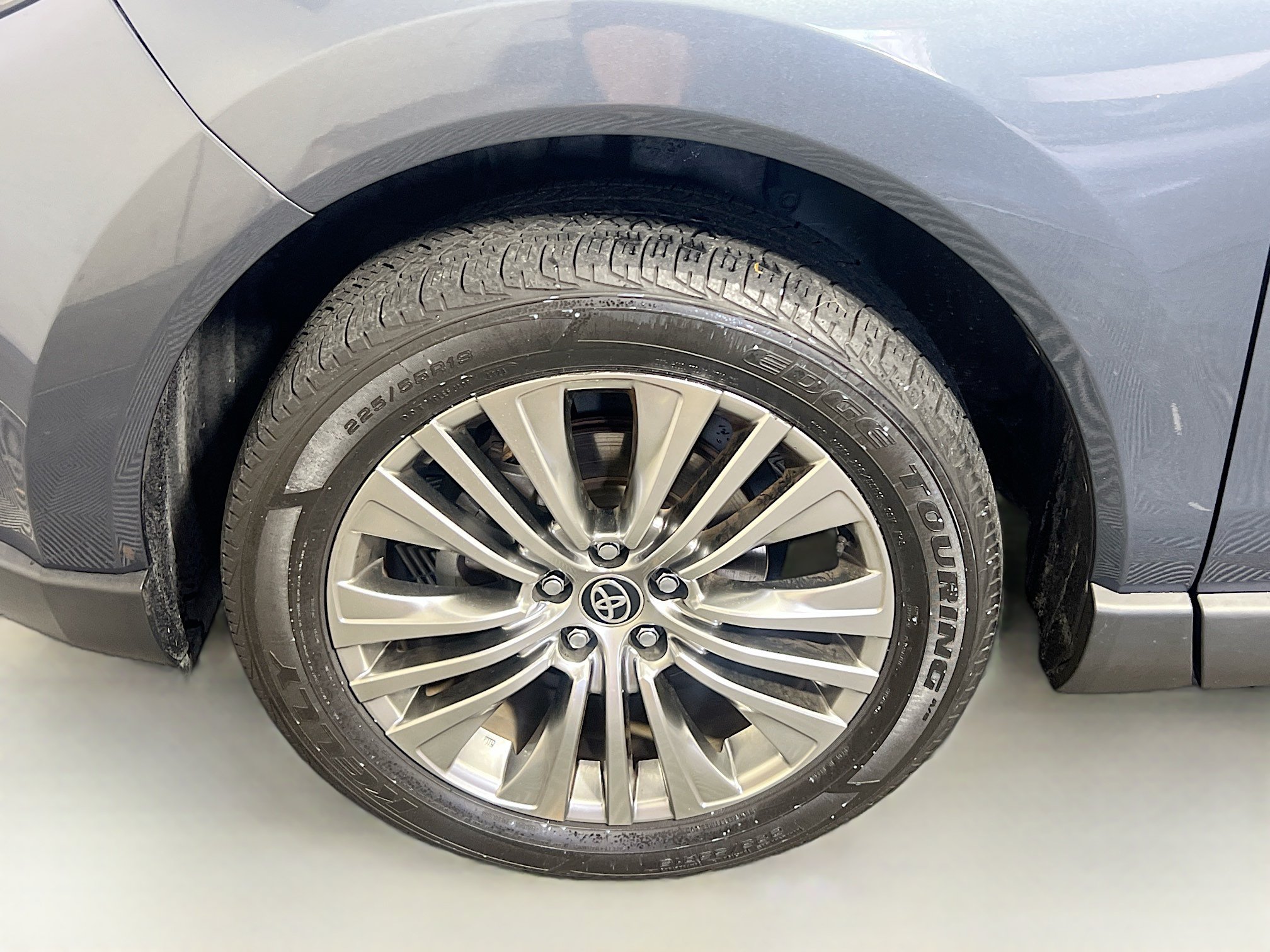 Used 2021 Toyota Venza Limited w/ Advanced Technology Package AWD/4WD image 13