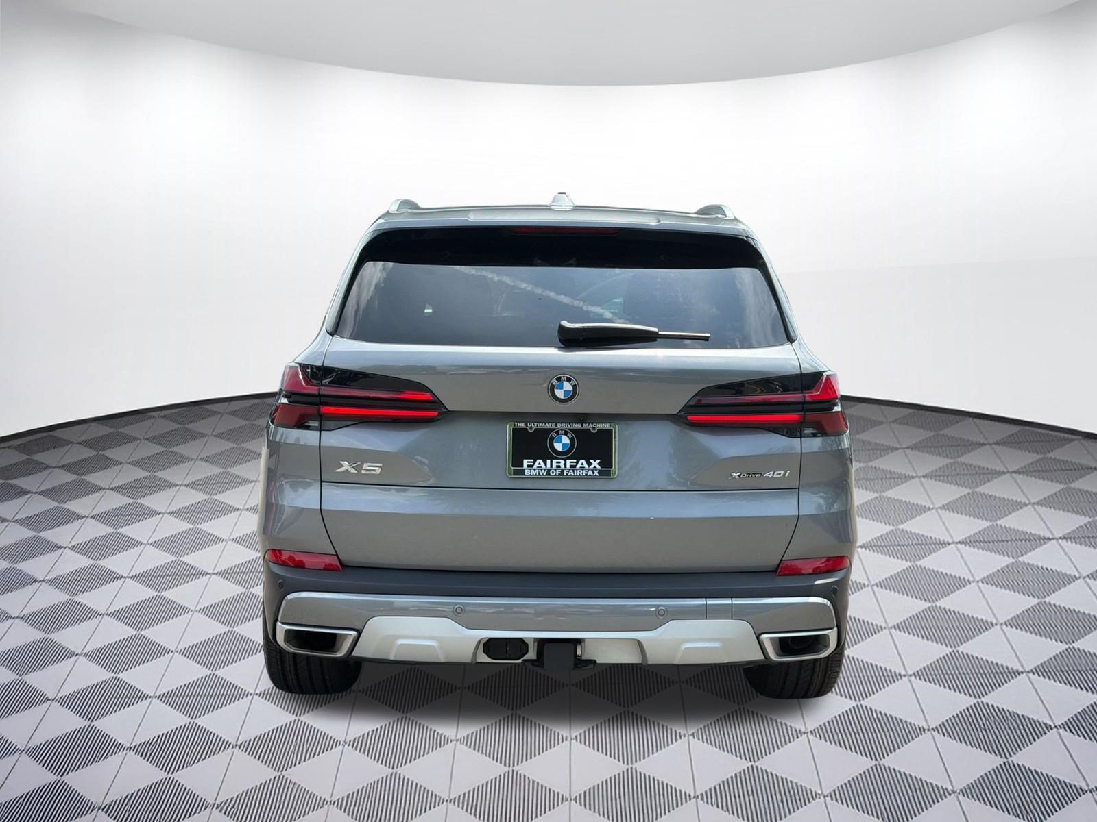 Used 2024 BMW X5 xDrive40i w/ Parking Assistance Package AWD/4WD image 10