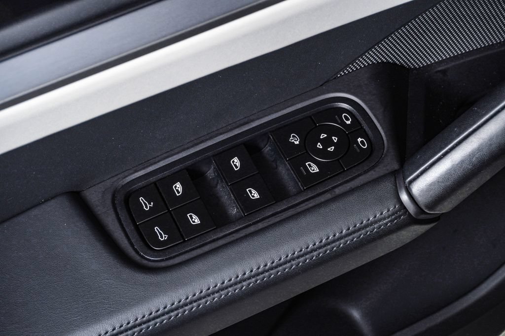 Certified 2026 Porsche Cayenne Coupe AWD/4WD image 26