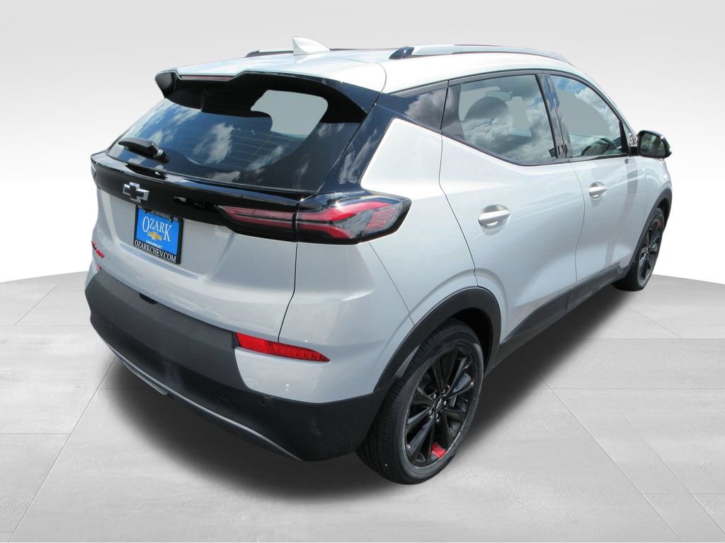 Certified 2023 Chevrolet Bolt EUV LT w/ Convenience Package FWD image 5
