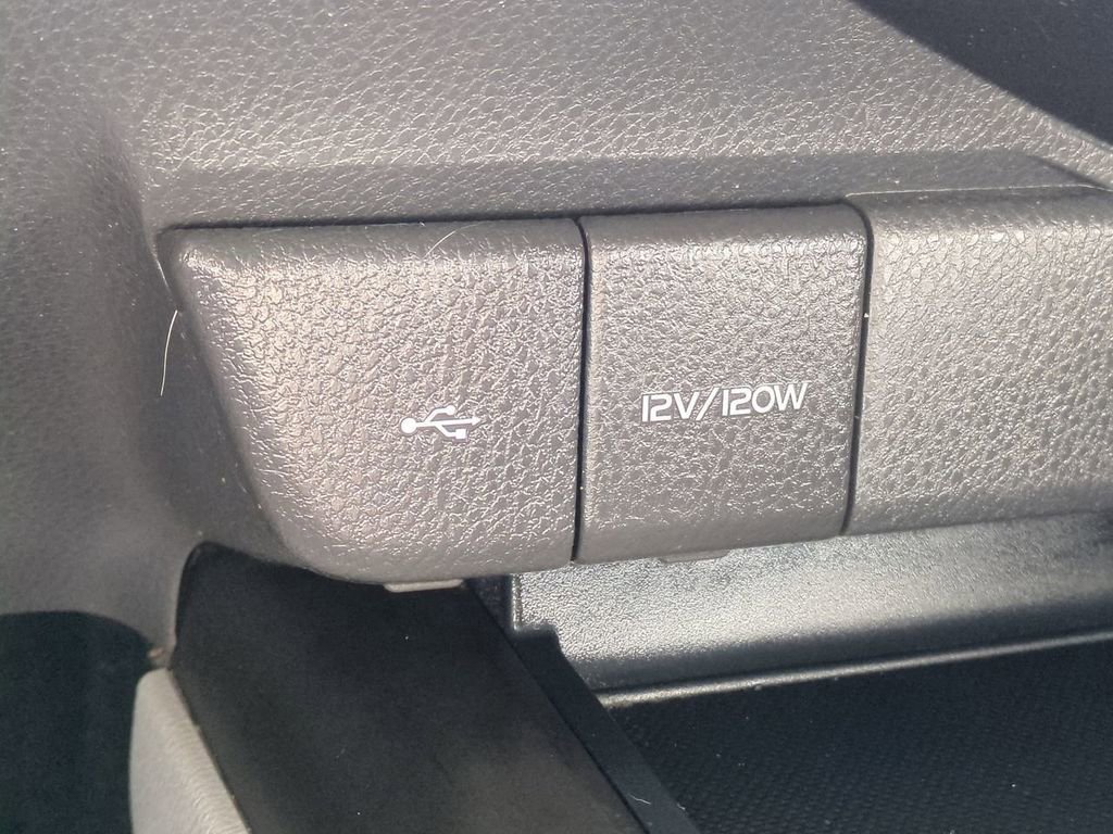 Used 2021 Toyota Camry LE image 21