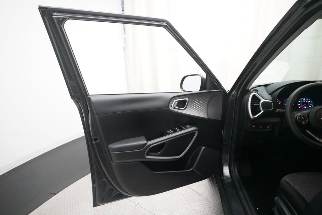 Used 2021 Kia Soul LX FWD image 27